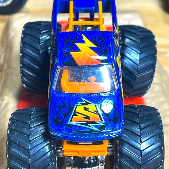 Shocker - Picture 2 of 3